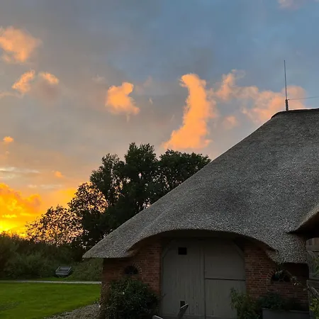 Sibyllenhof, Denkmalgeschuetztes Reetdachanwesen In Ruhiger Alleinlage Casa vacanze Garding-Kirchspiel